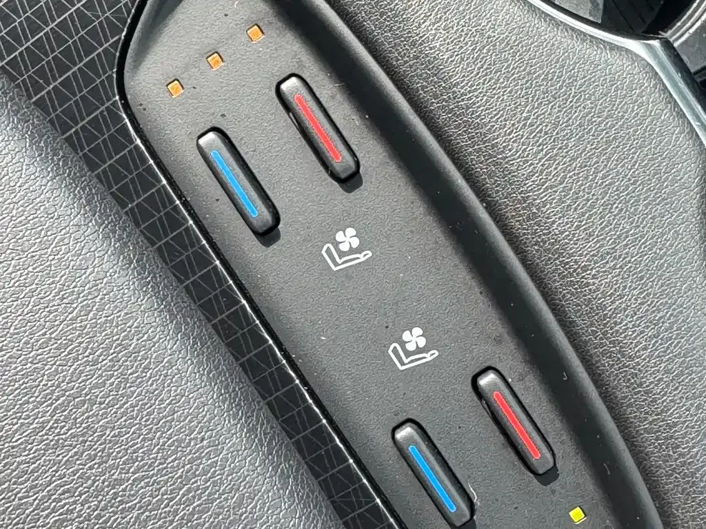 Toyota Venza — фото 10