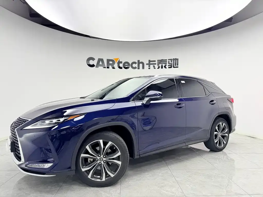 Lexus RX — фото 1