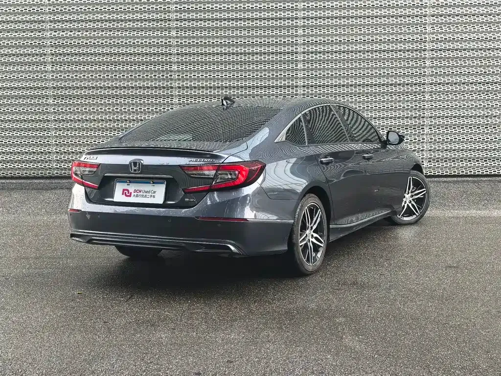 Honda Accord — фото 8