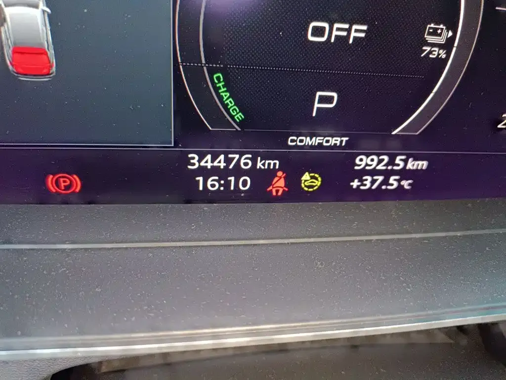 Audi Q4 e-tron — фото 10
