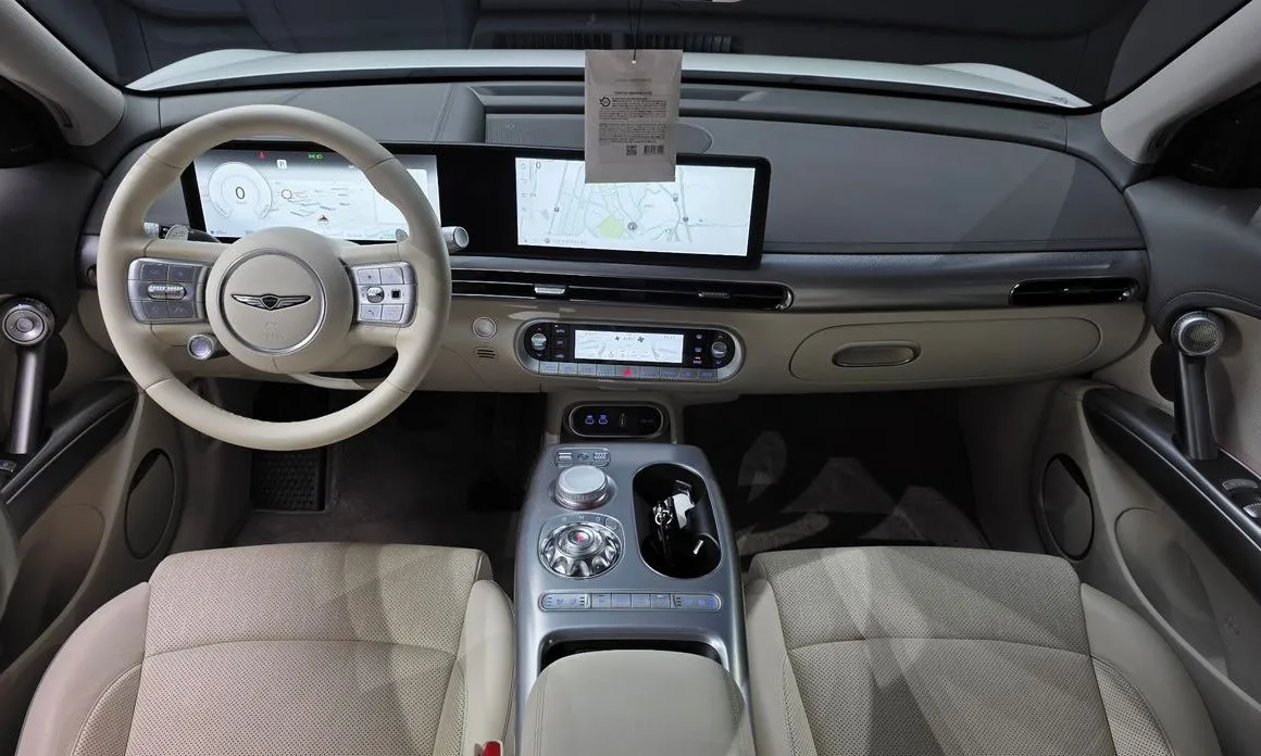 Genesis GV60 — фото 10