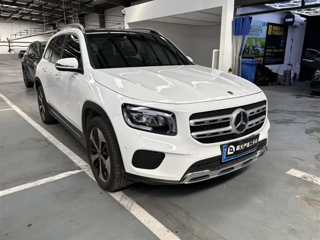 Mercedes-Benz GLB — фото 6