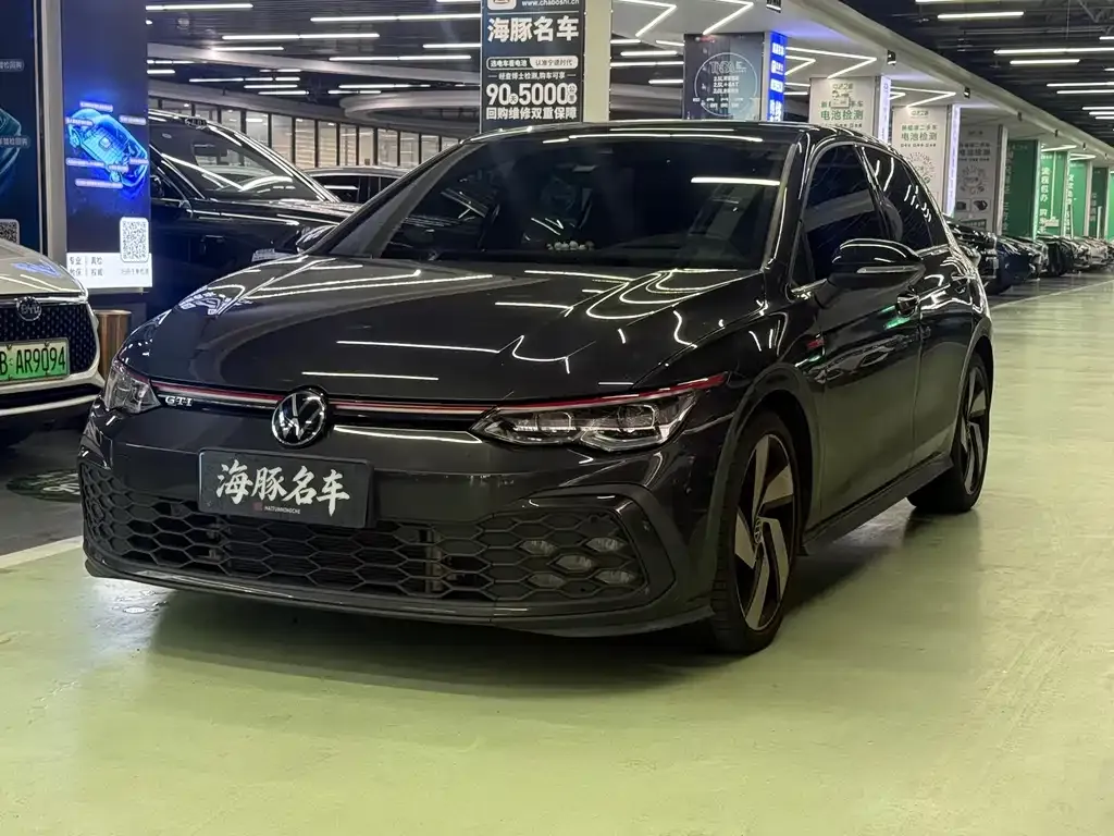 Volkswagen Golf GTI — фото 1