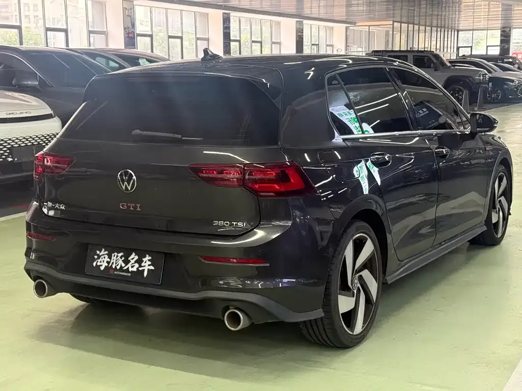 Volkswagen Golf GTI — фото 7