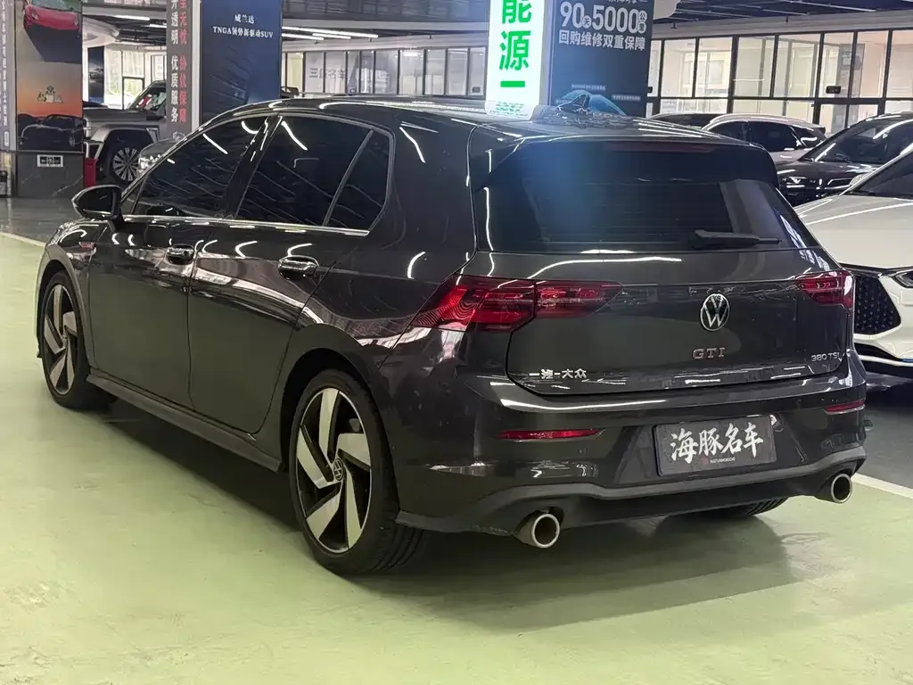 Volkswagen Golf GTI — фото 8