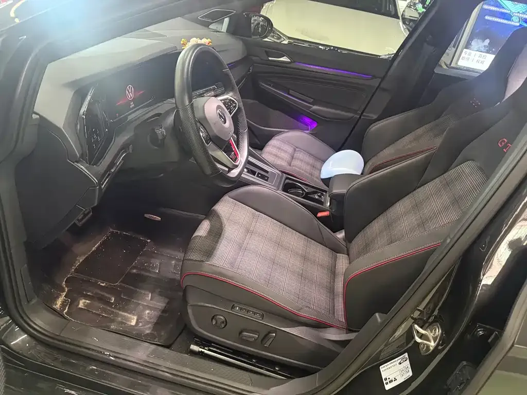 Volkswagen Golf GTI — фото 4
