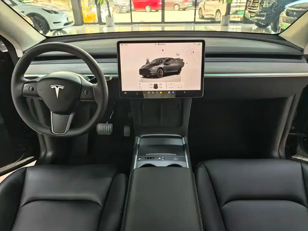 Tesla Model Y — фото 4