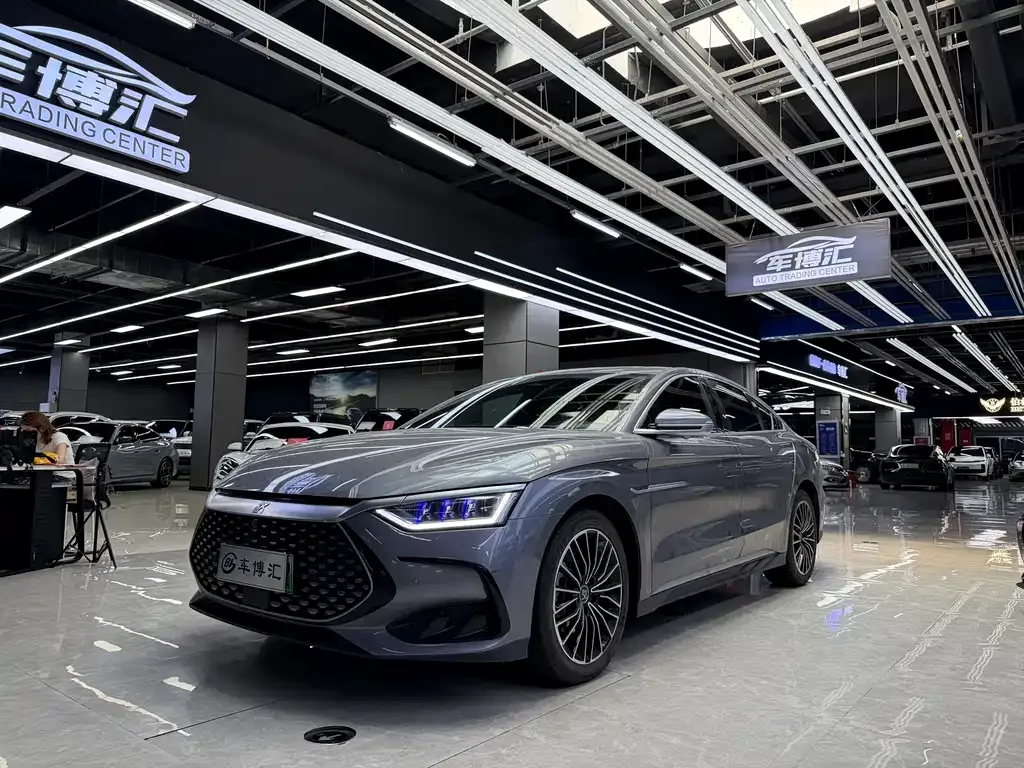 BYD Han — фото 1
