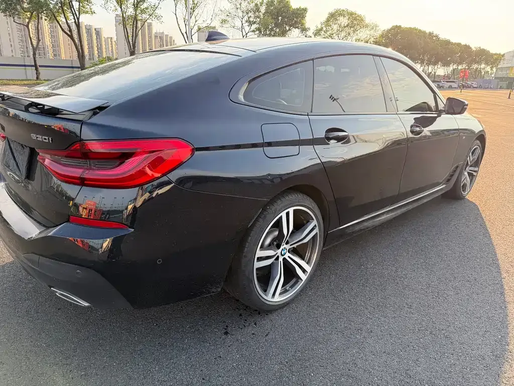 BMW 6 Series GT — фото 9