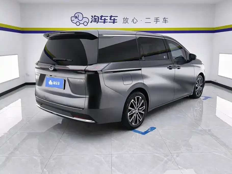 GAC Motor 传祺E8 PHEV — фото 4
