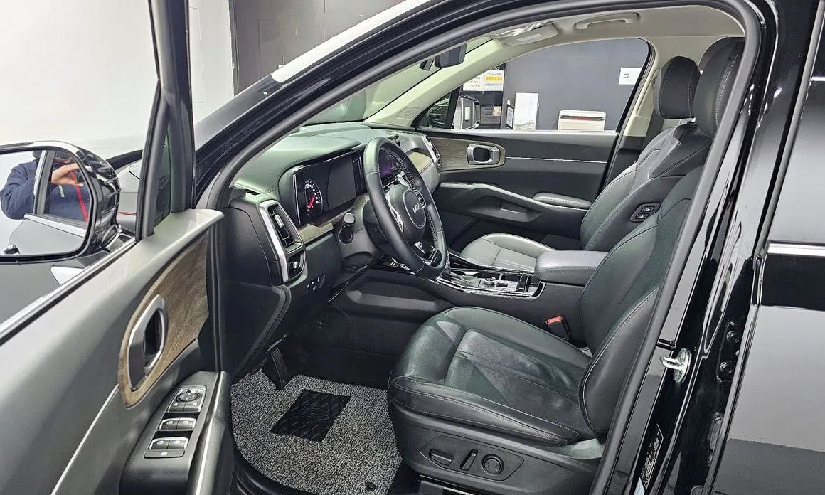 Kia Sorento — фото 7