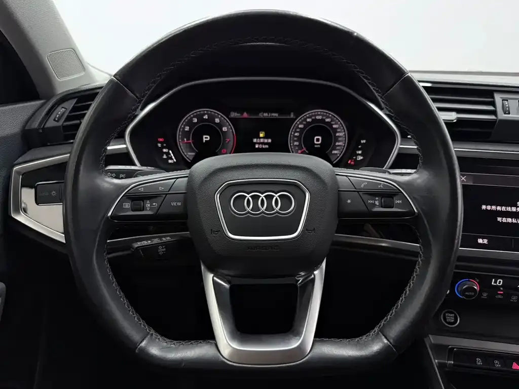 Audi Q3 — фото 9