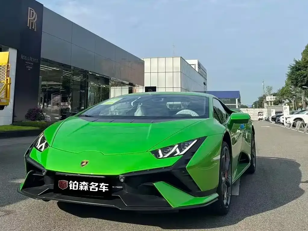 Lamborghini Huracan — фото 1