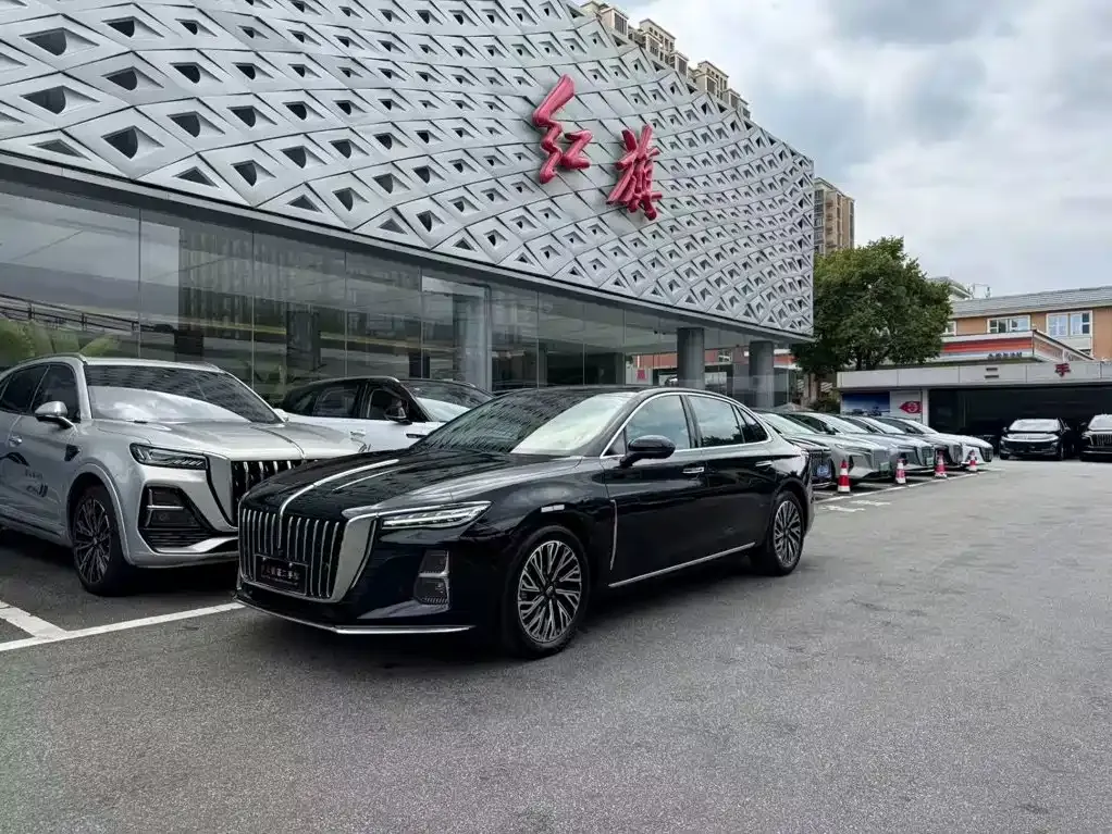Hongqi H5 — фото 1