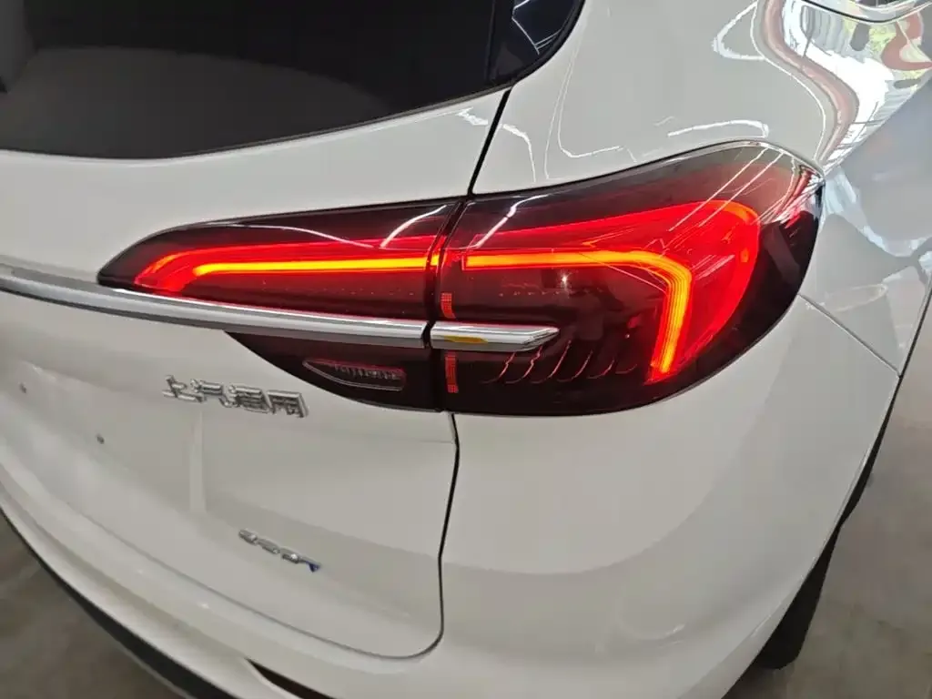 Buick Envision Plus — фото 9