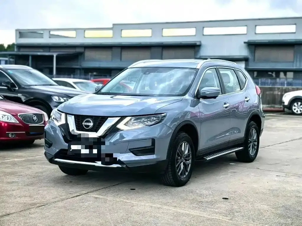 Nissan X-Trail — фото 1