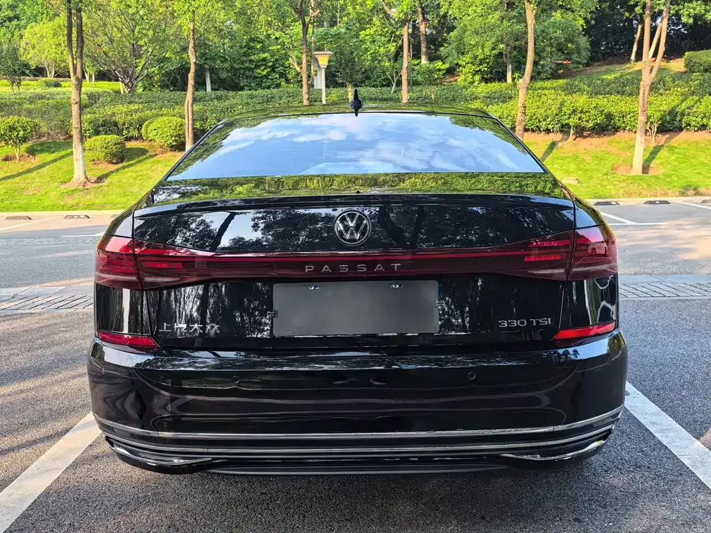 Volkswagen Passat — фото 5