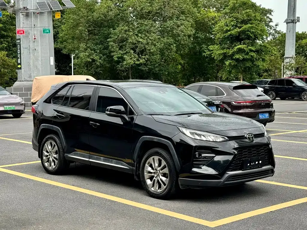 Toyota Wildlander — фото 10