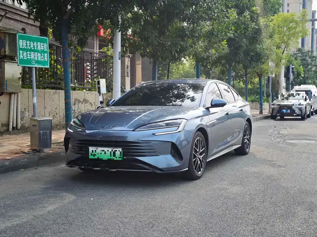 BYD Seal — фото 1