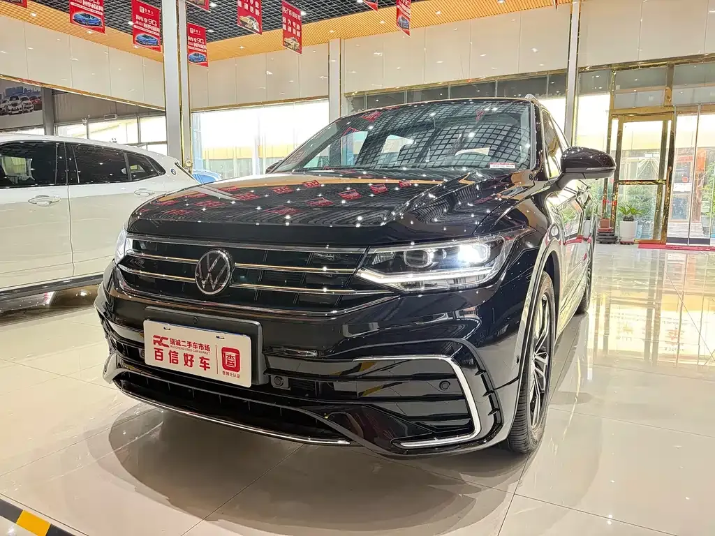 Volkswagen Tiguan L — фото 3