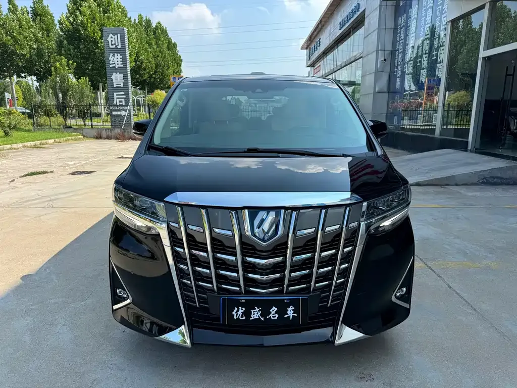 Toyota Alphard — фото 6