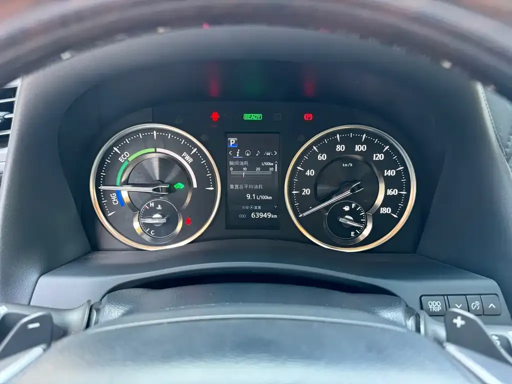 Toyota Alphard — фото 9