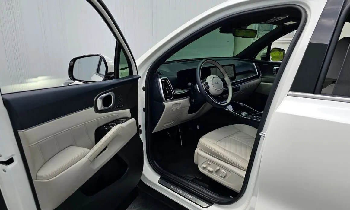 Kia Sorento — фото 6