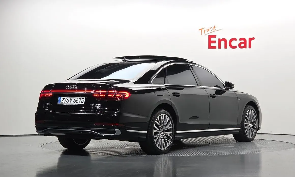 Audi A8 — фото 3