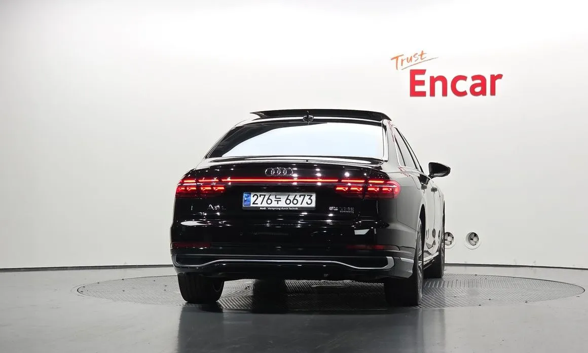 Audi A8 — фото 4