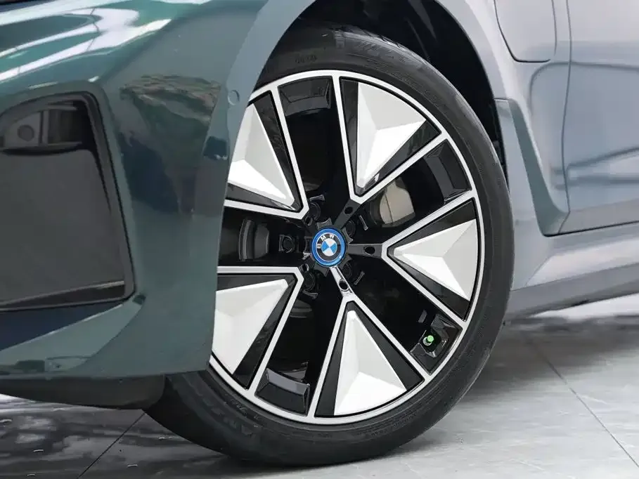 BMW i3 — фото 10