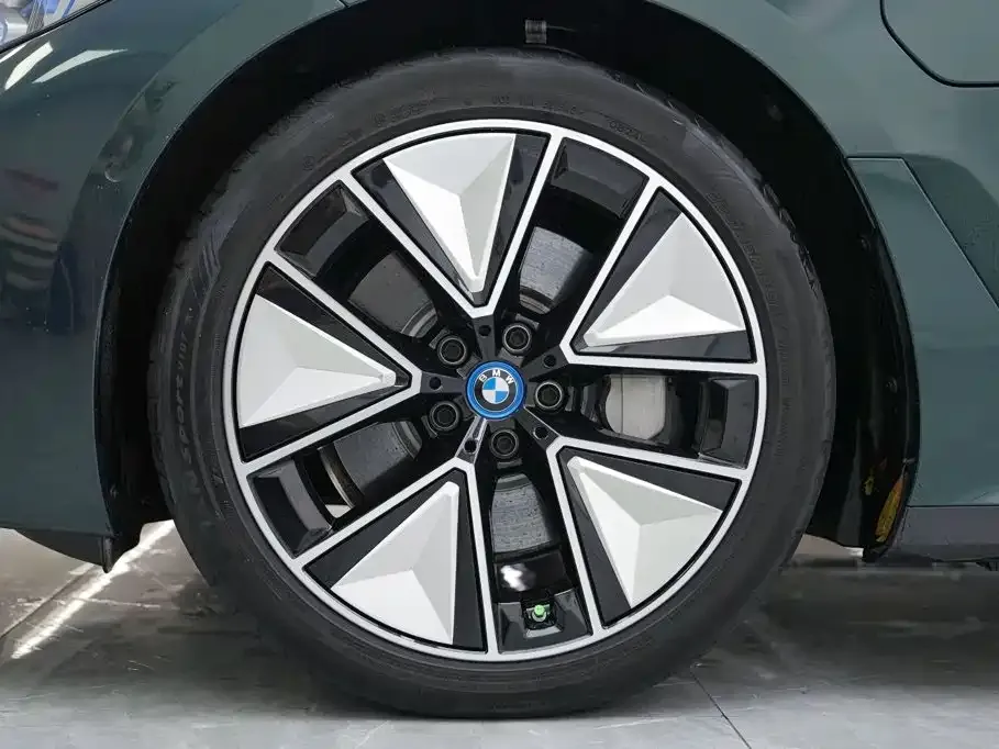 BMW i3 — фото 7
