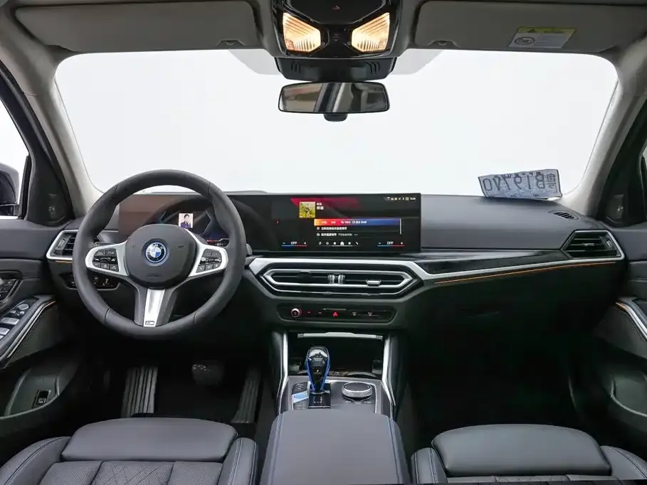 BMW i3 — фото 8