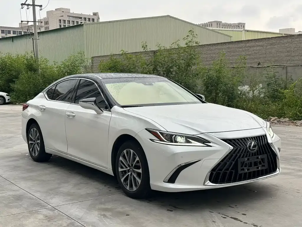 Lexus ES — фото 3