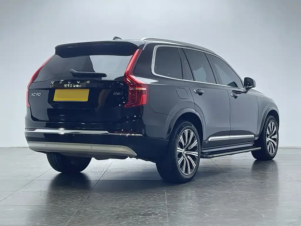 Volvo XC90 — фото 9