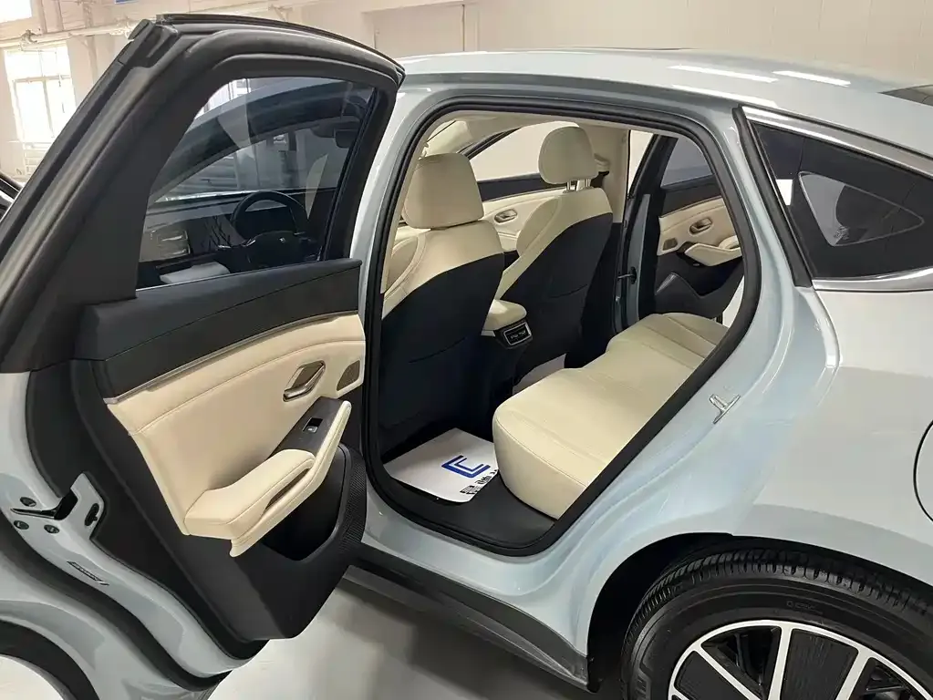 BYD Qin L — фото 4