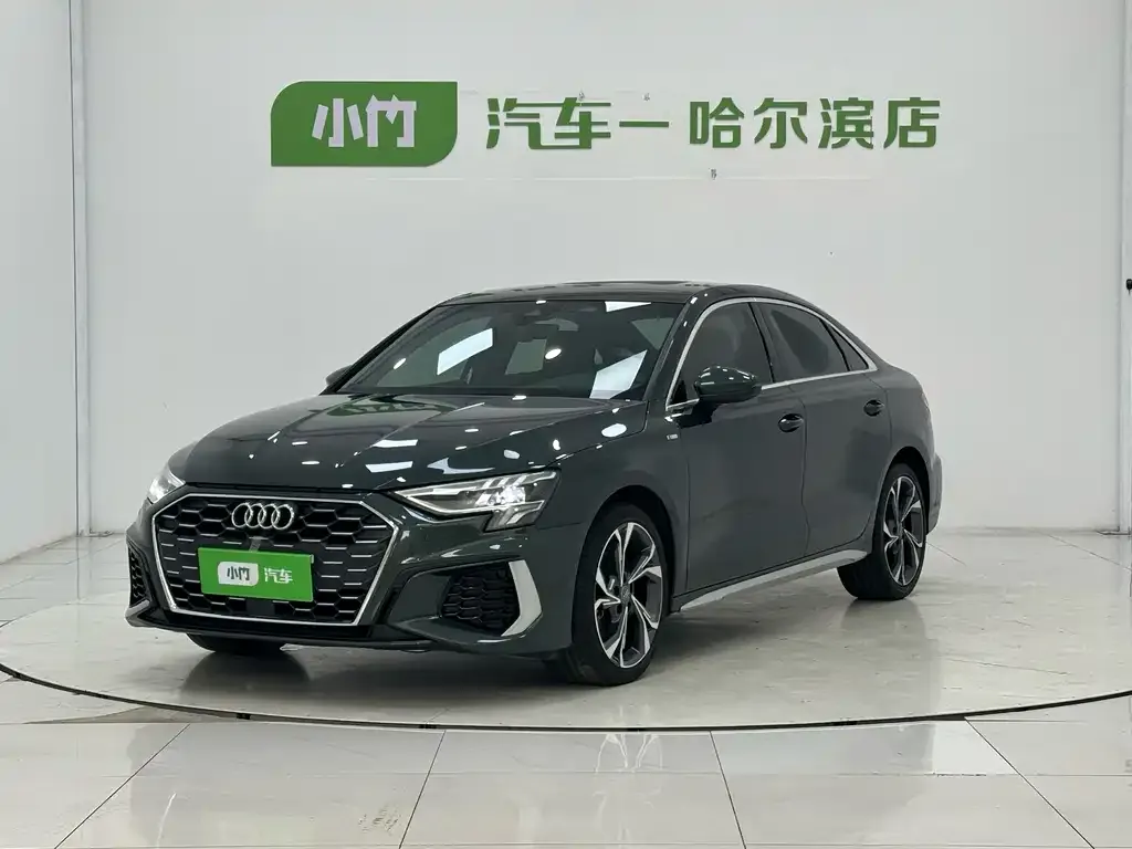 Audi A3 — фото 1