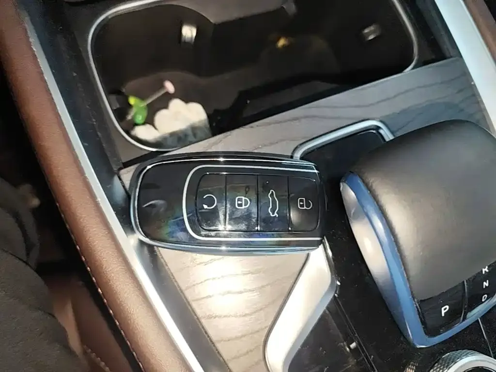 Chery Tiggo 8 PRO NEV — фото 3