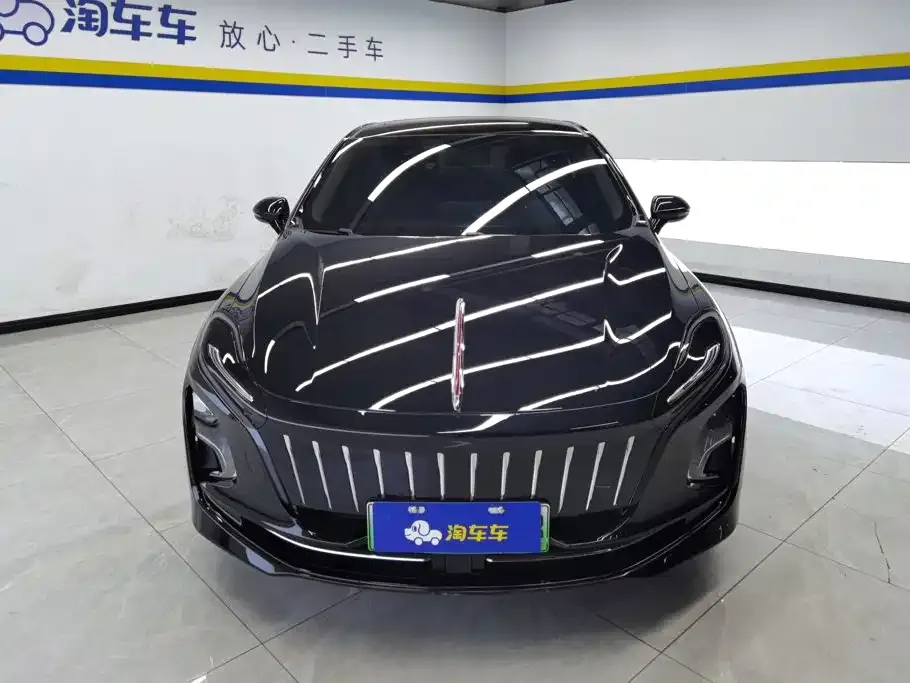 Hongqi E-QM5 — фото 3