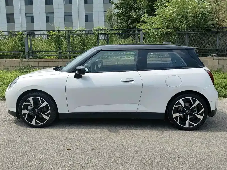 MINI Cooper EV — фото 6