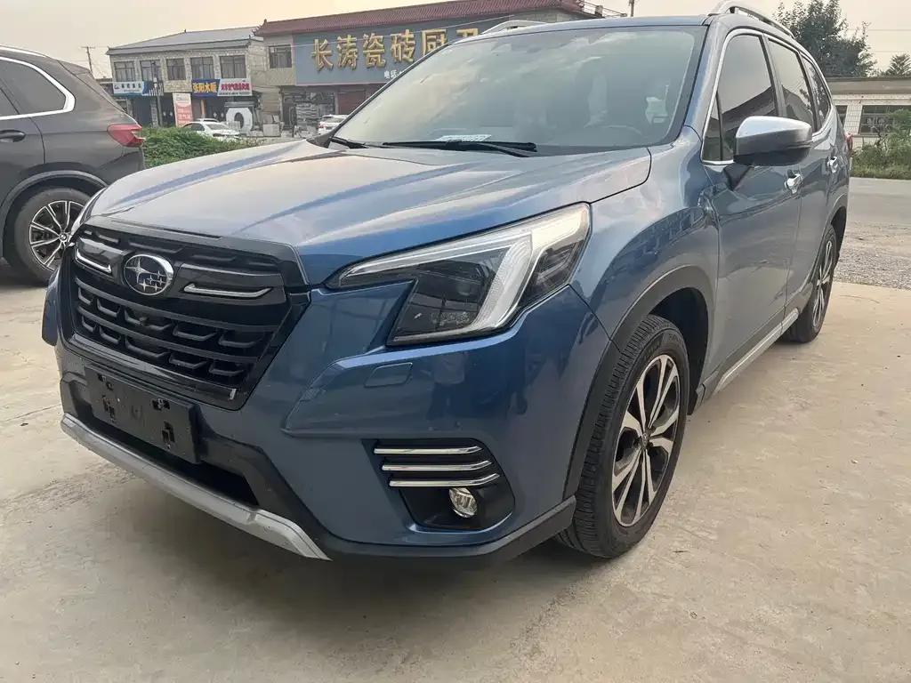 Subaru Forester — фото 1