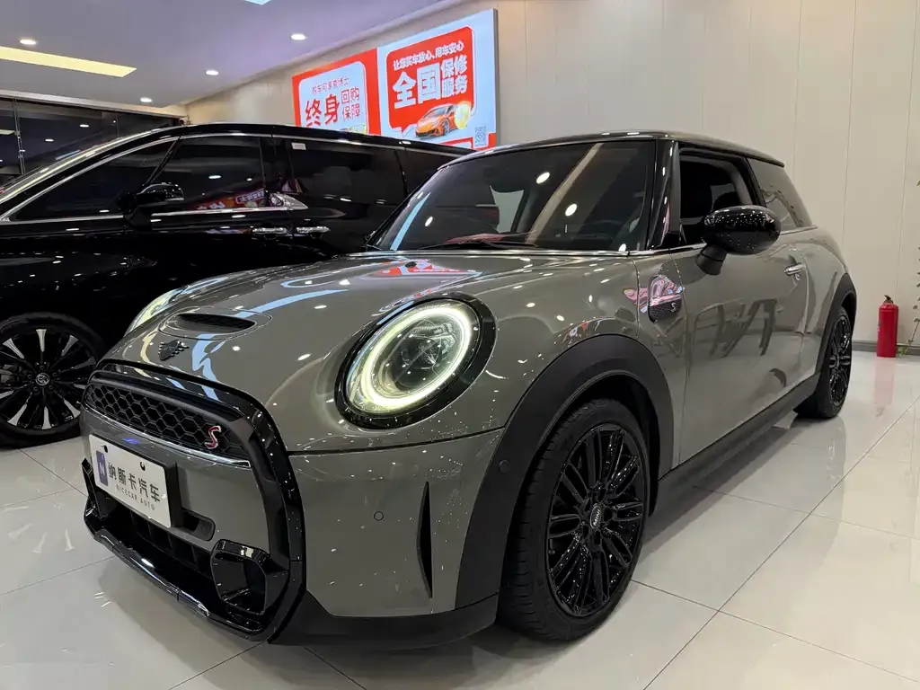 MINI Cooper (3-door) — фото 1