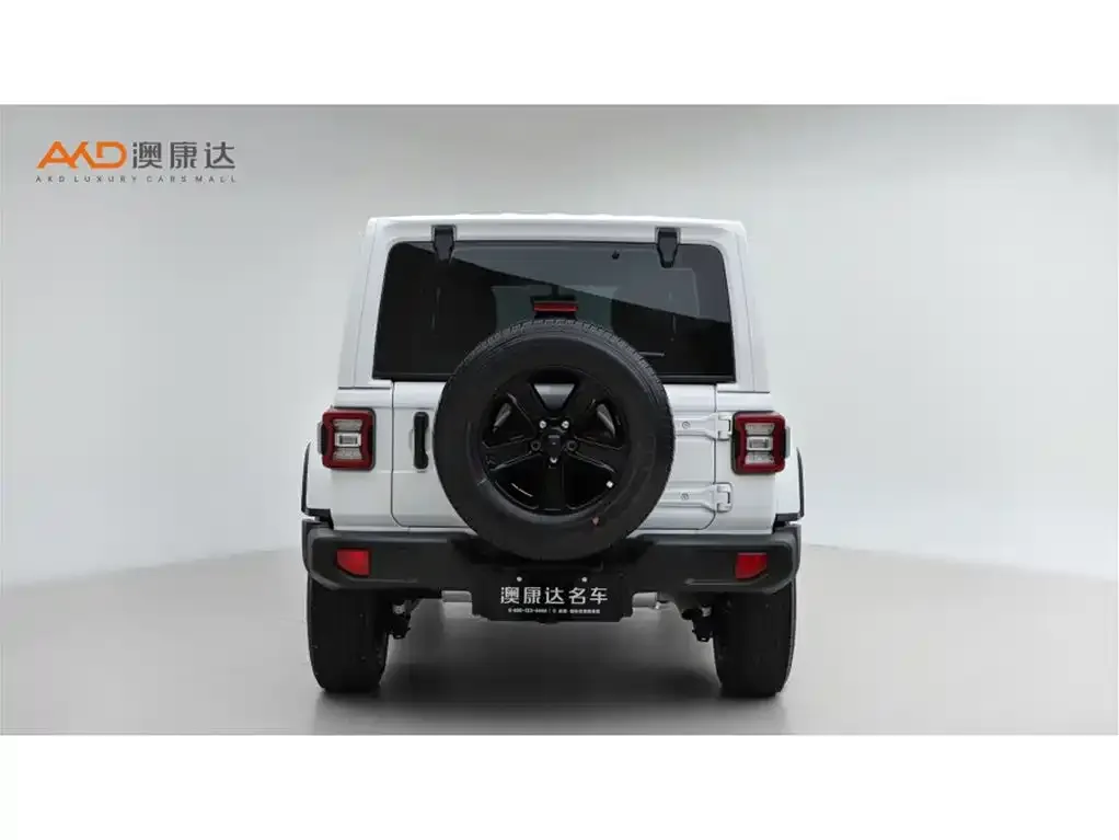 Jeep Wrangler — фото 6