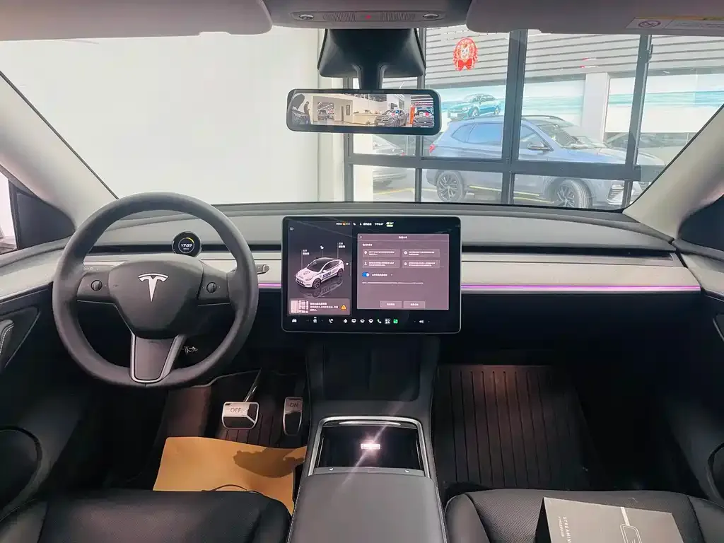 Tesla Model Y — фото 5