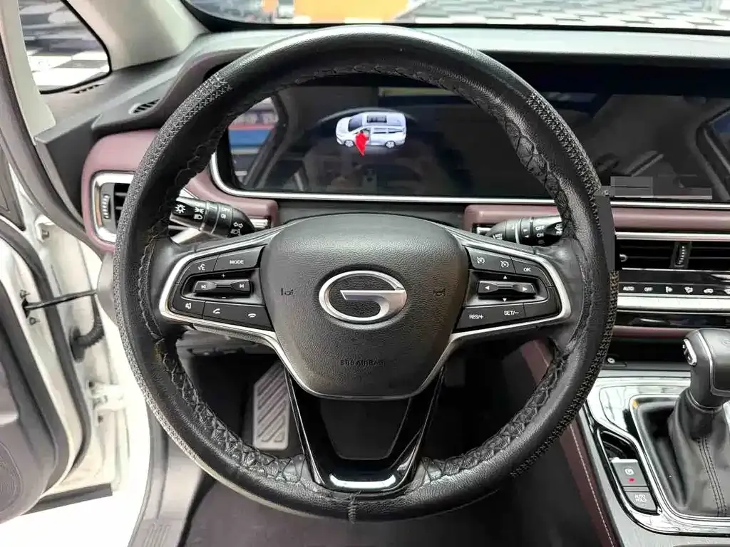 GAC Motor Trumpchi M6 — фото 9