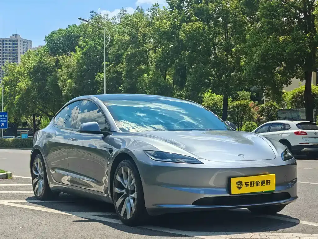 Tesla Model 3 — фото 8