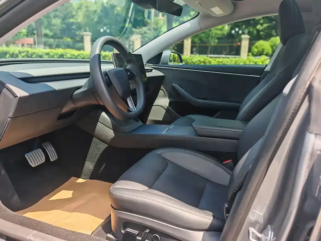 Tesla Model 3 — фото 6