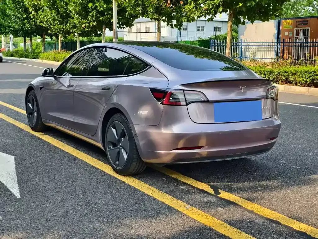 Tesla Model 3 — фото 6