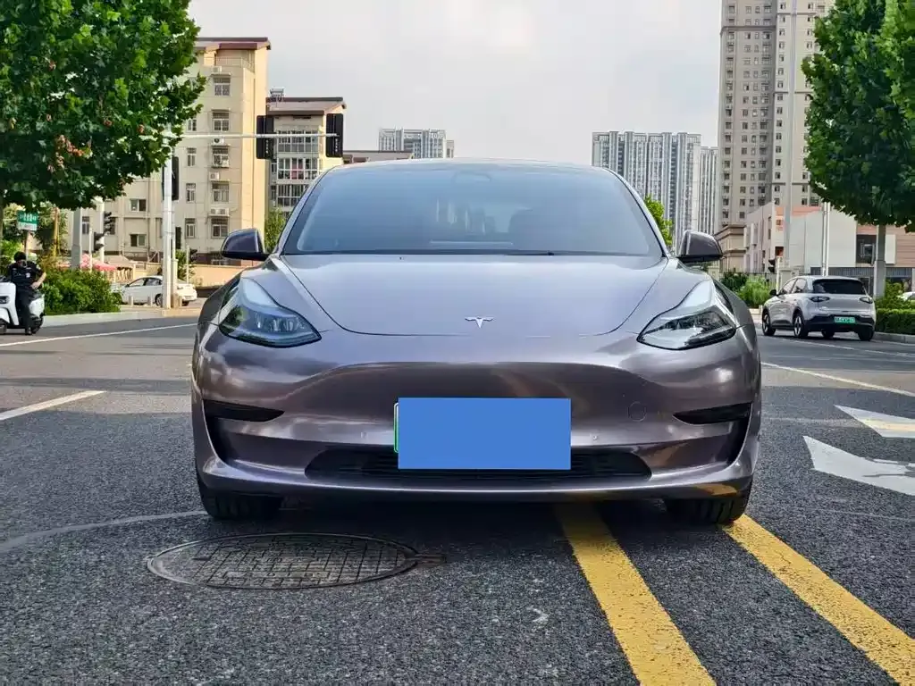 Tesla Model 3 — фото 8