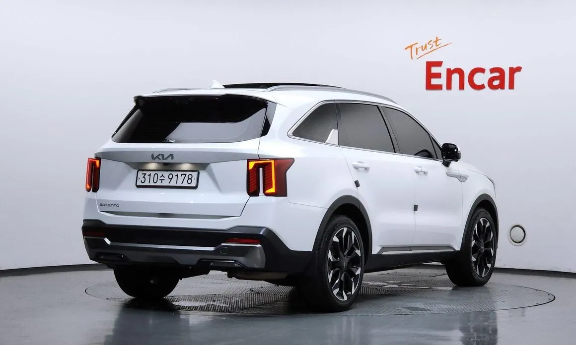 Kia Sorento — фото 8
