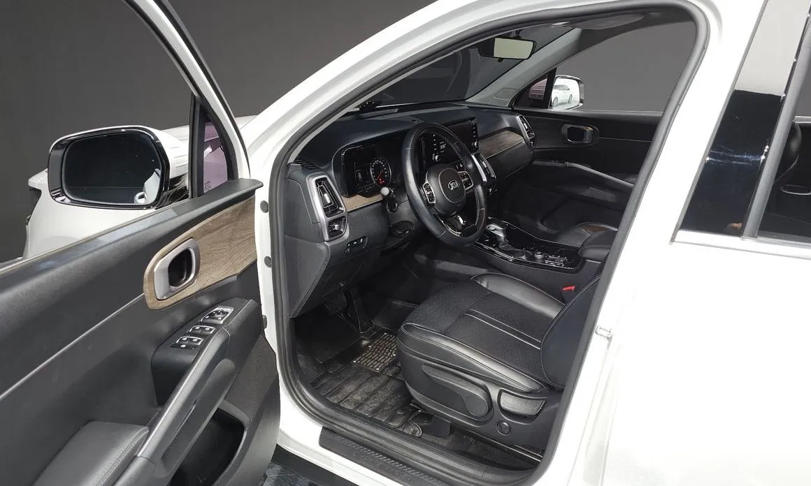 Kia Sorento — фото 7